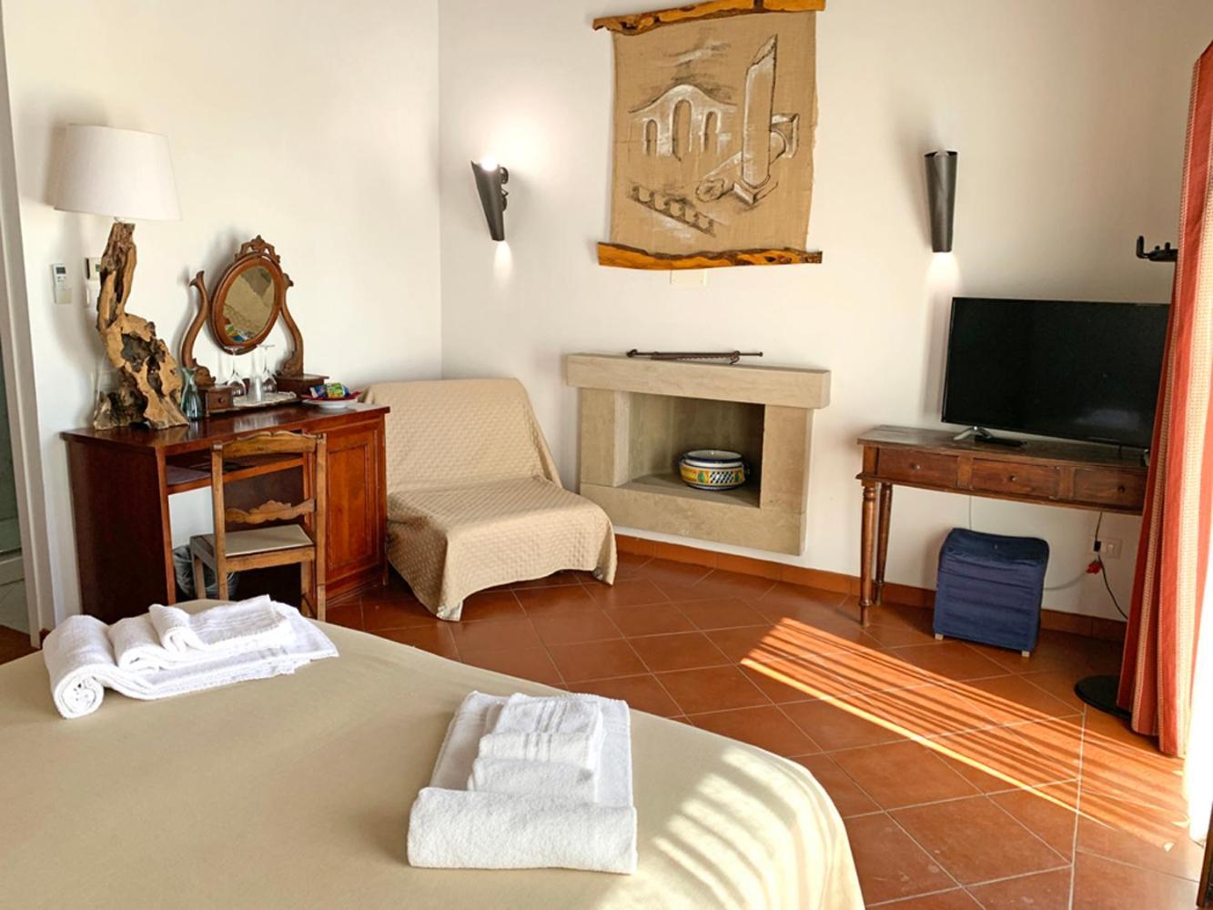 Resort Fonte Vulci Canino Exteriör bild