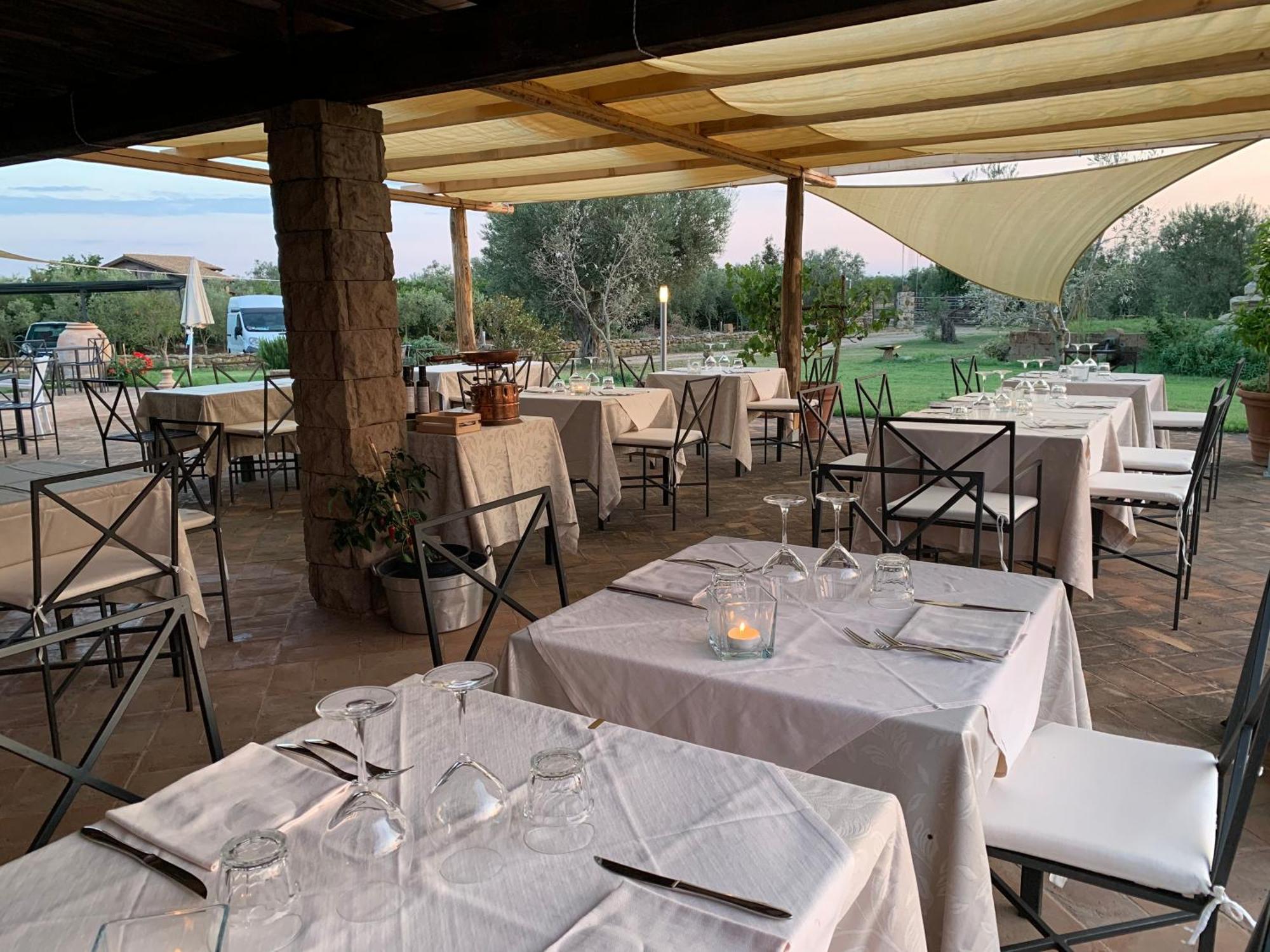 Resort Fonte Vulci Canino Exteriör bild