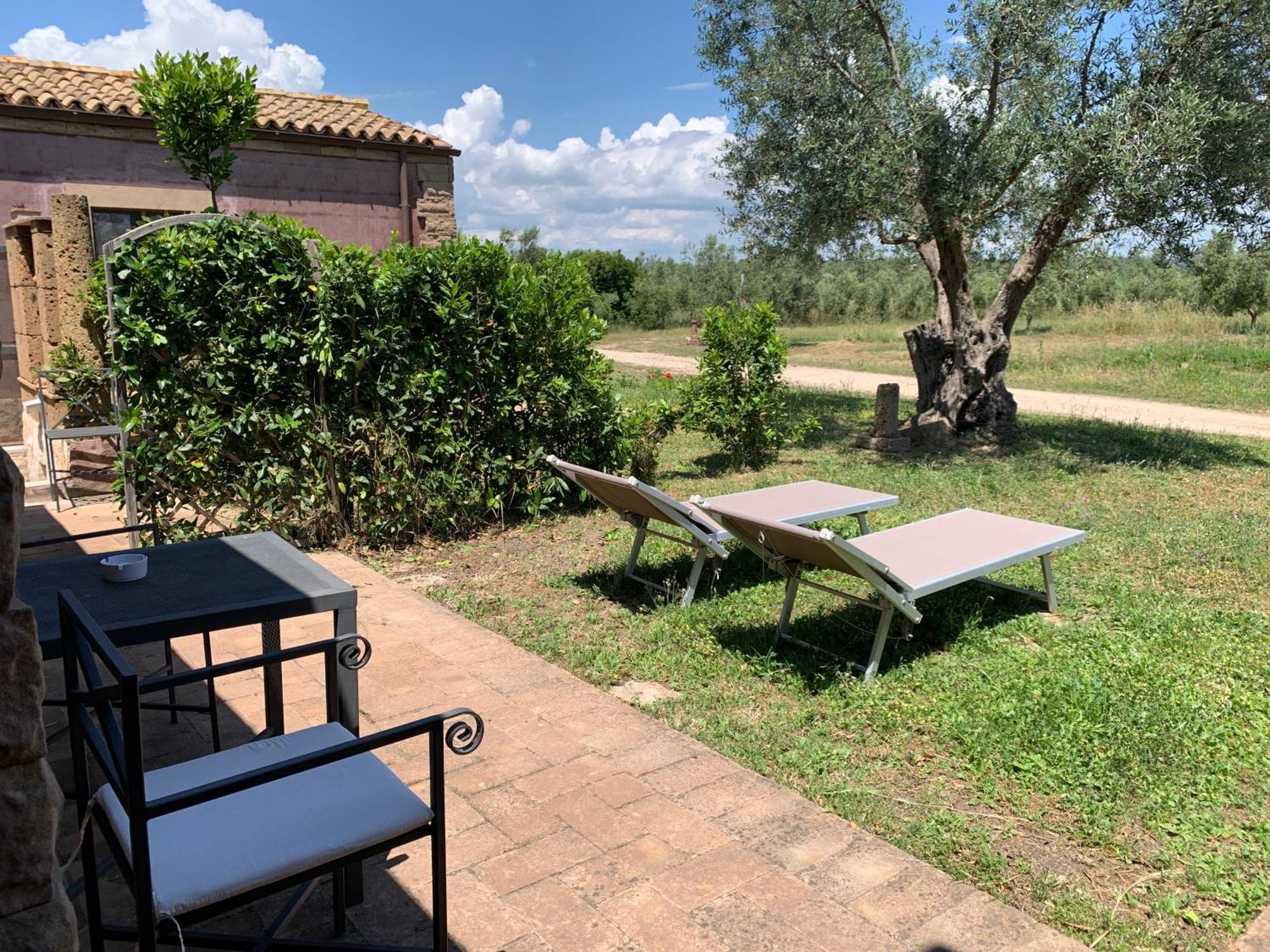 Resort Fonte Vulci Canino Exteriör bild